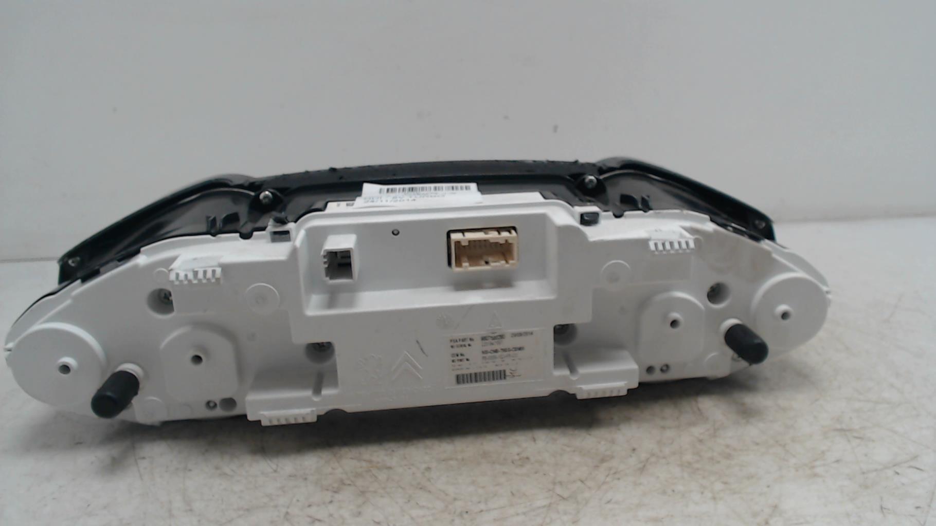 Compteur PEUGEOT 308 2 PHASE 1 Diesel - 1