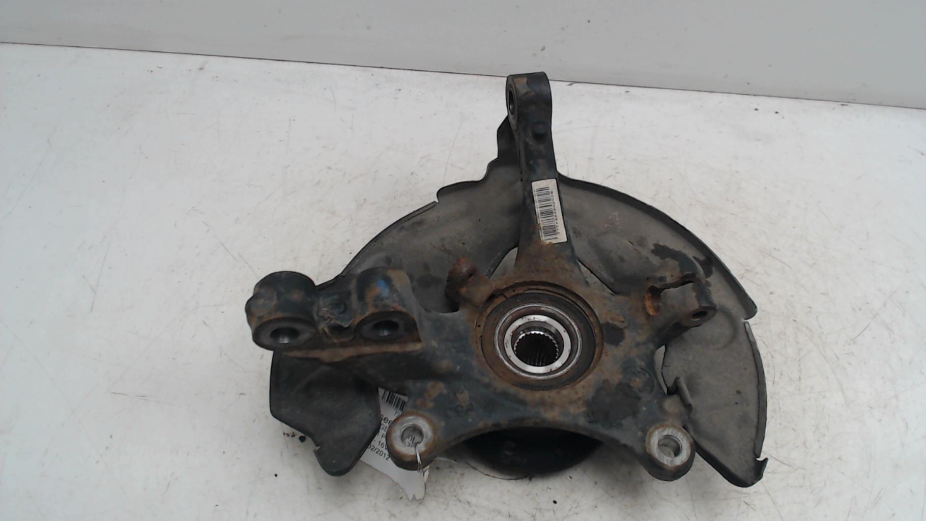Fusee avant droit PEUGEOT 508 1 PHASE 1 Diesel - 1