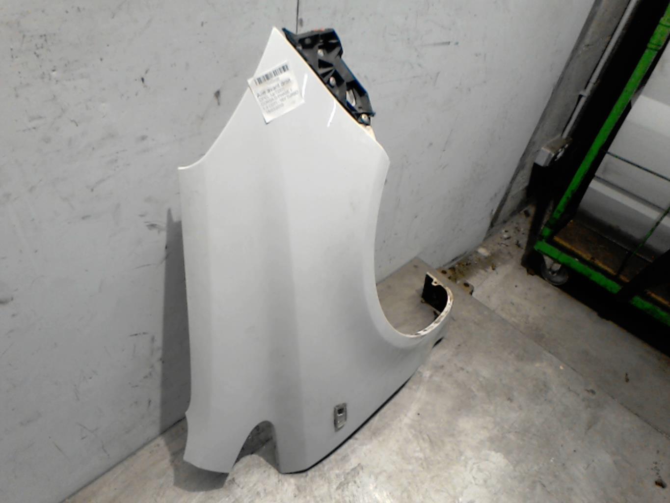 Aile avant droit OPEL CORSA D PHASE 1 Diesel - 1