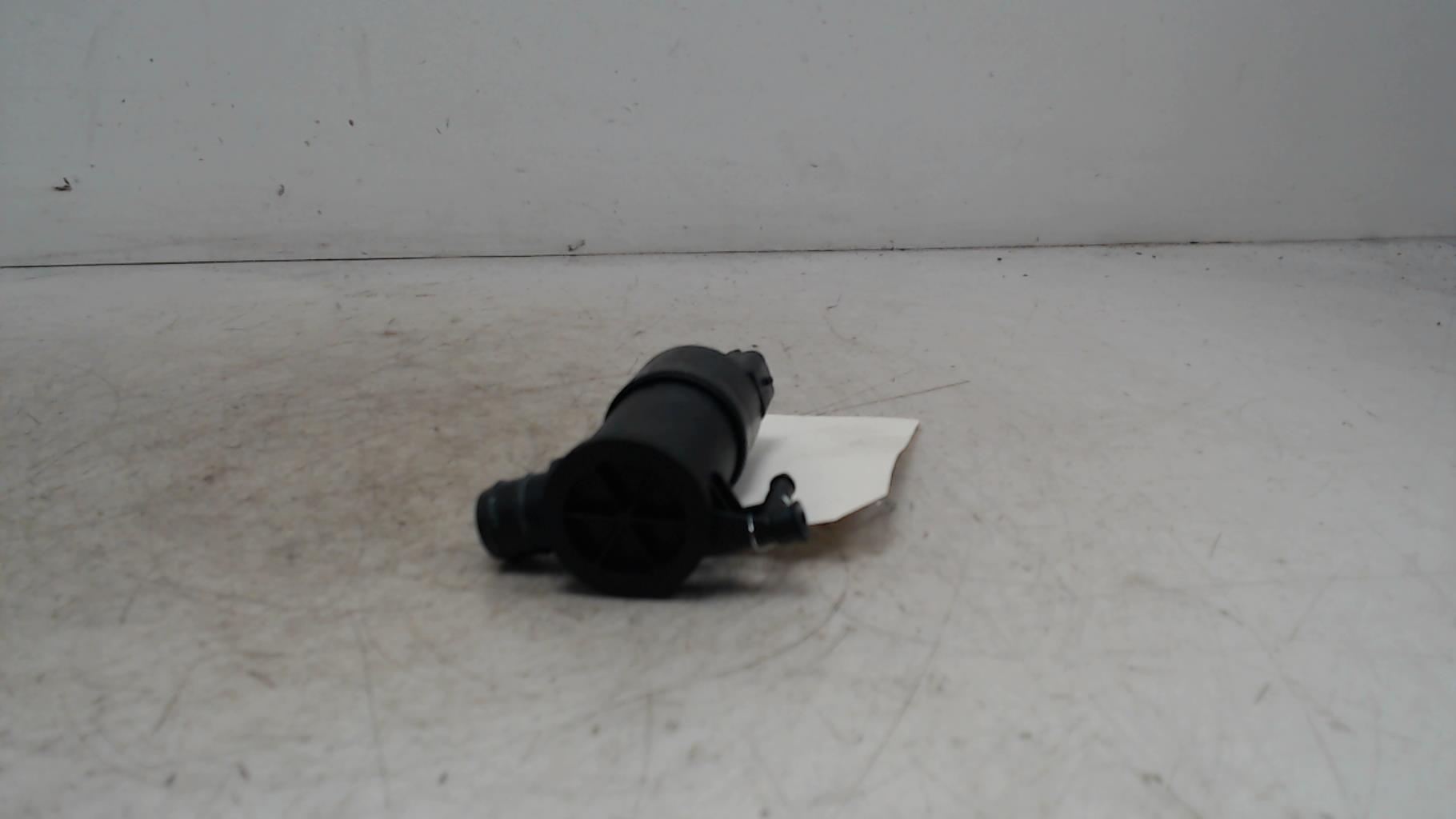 Pompe lave glace avant RENAULT MASTER 3 PHASE 3  - 1