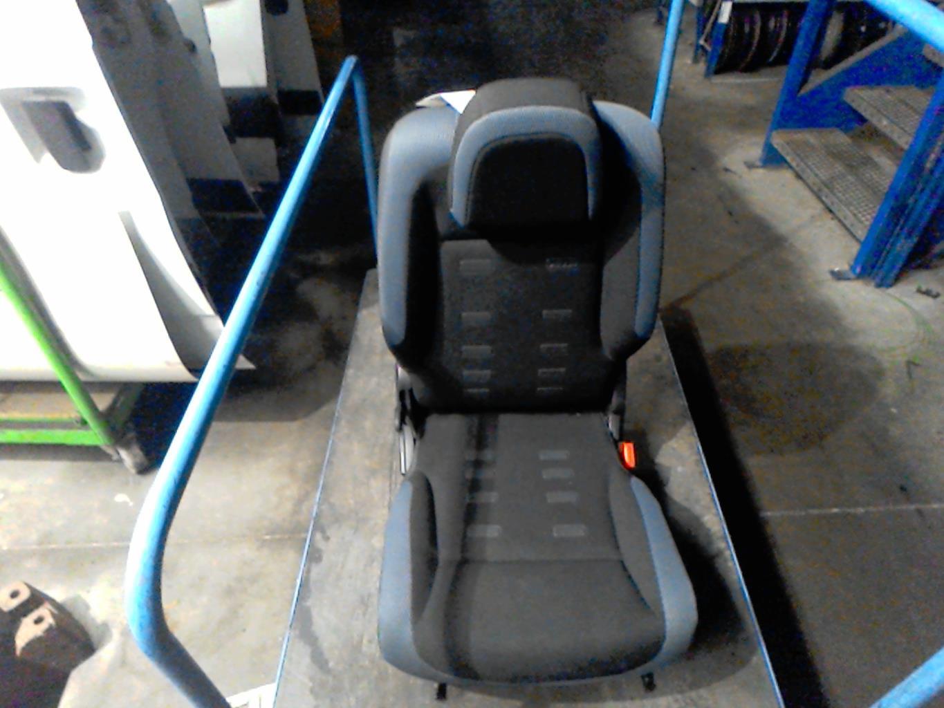 Siege arriere droit CITROEN BERLINGO 2 PHASE 1 Diesel - 1