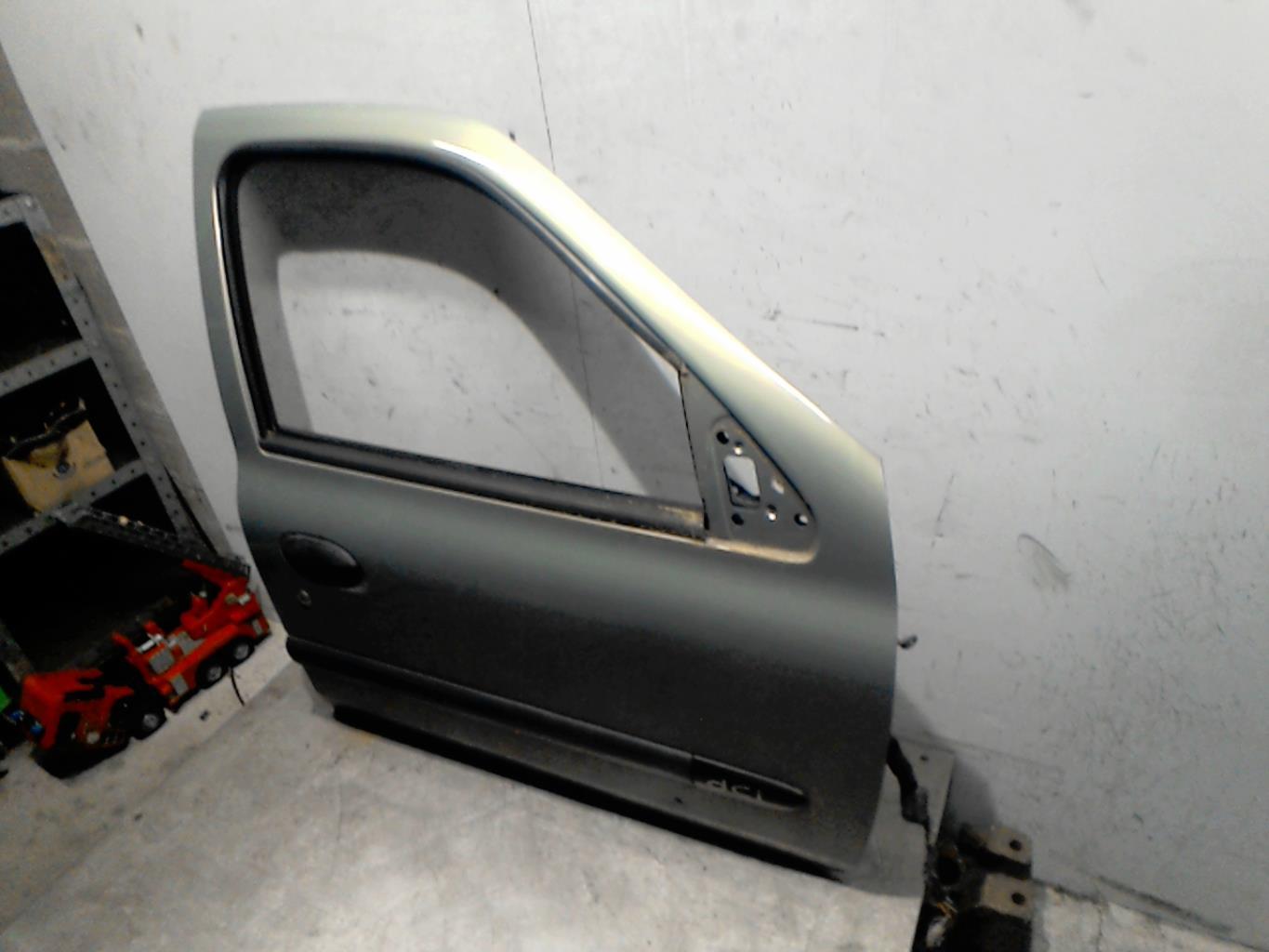 Porte avant droit RENAULT CLIO 2 PHASE 2 Diesel - 1
