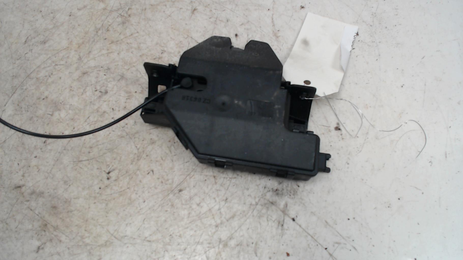 Serrure de hayon BMW SERIE 1 E87 PHASE 1 Diesel - 1