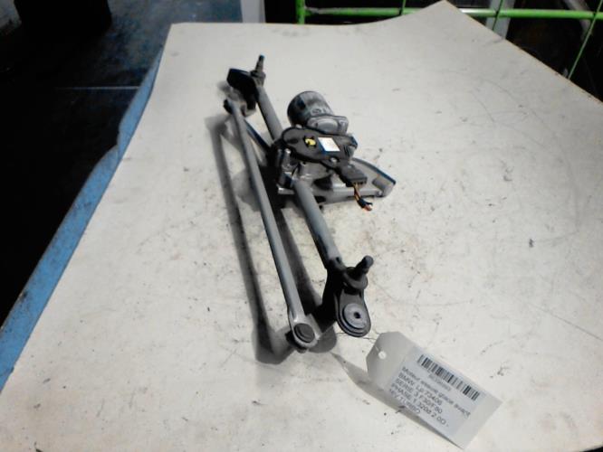 Moteur essuie glace avant -...