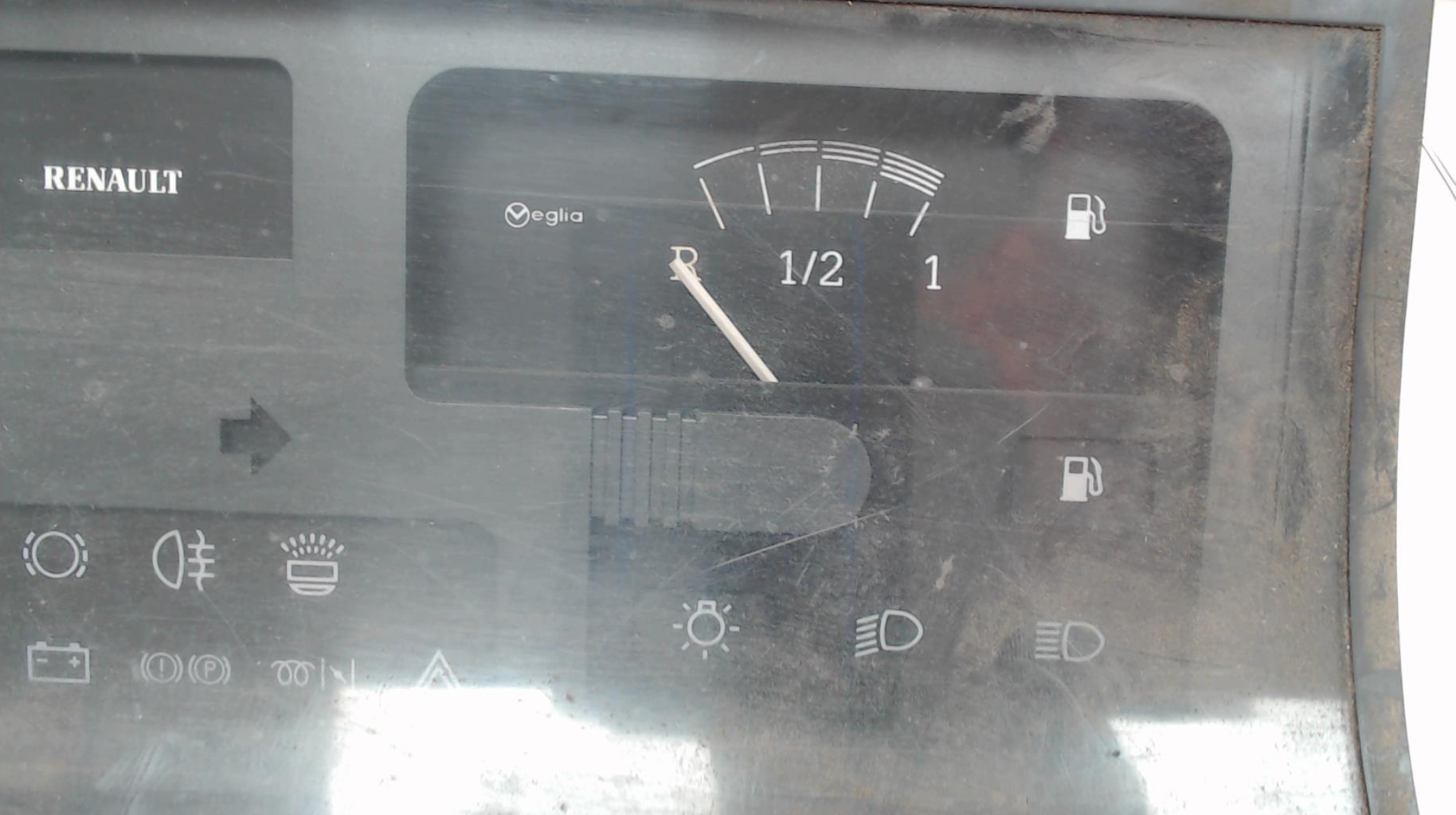 Compteur RENAULT B110  - 1