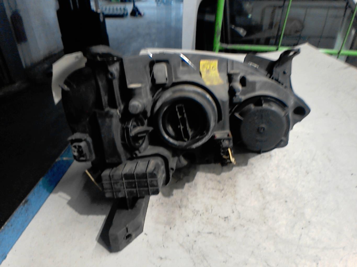 Optique avant principal gauche (feux)(phare) OPEL COMBO C PHASE 1 Diesel - 1