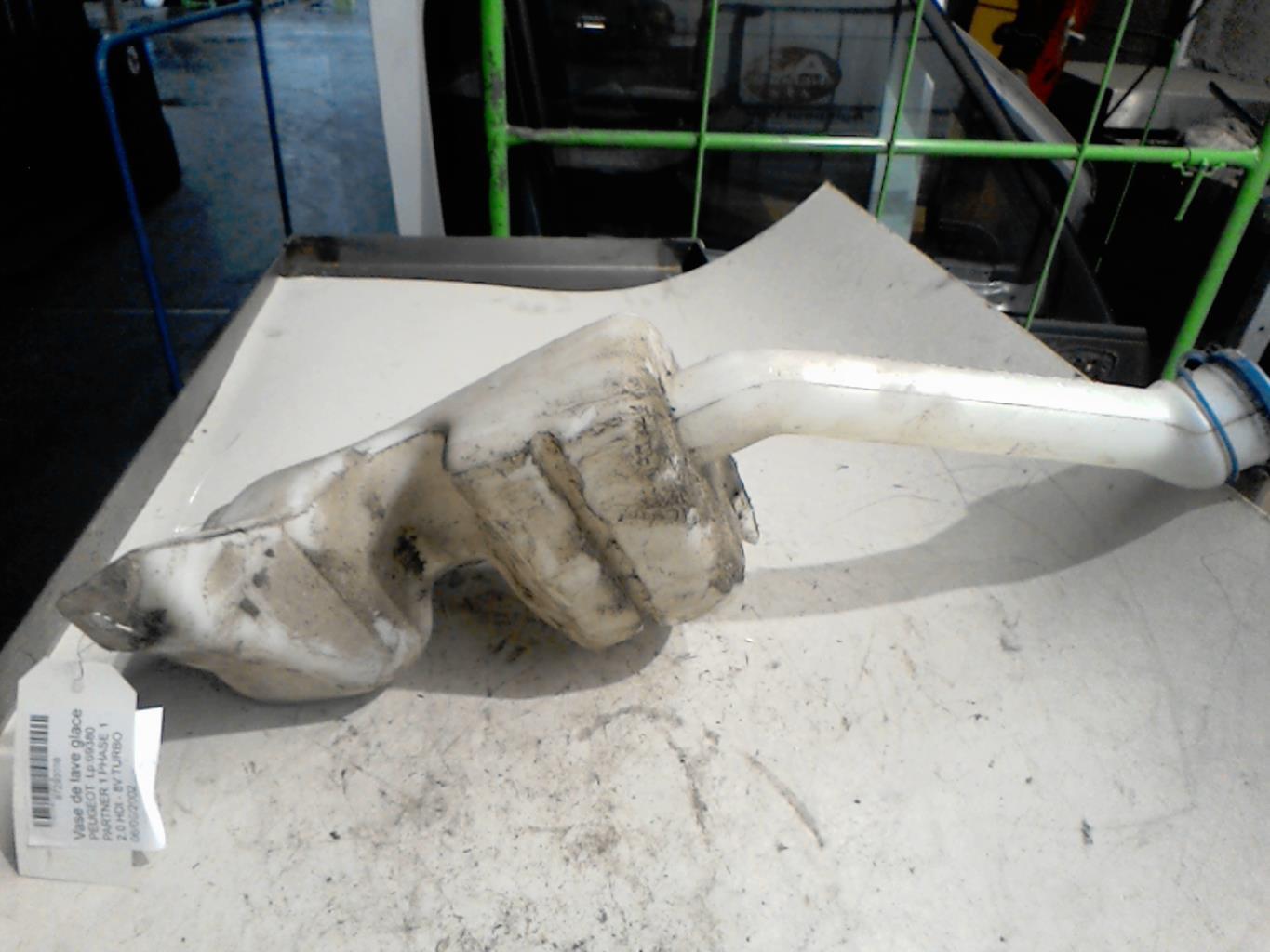 Vase de lave glace PEUGEOT PARTNER 1 PHASE 1  - 1