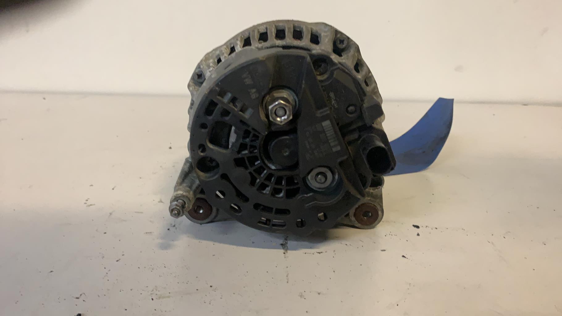 Alternateur VOLKSWAGEN GOLF 6 Diesel - 1