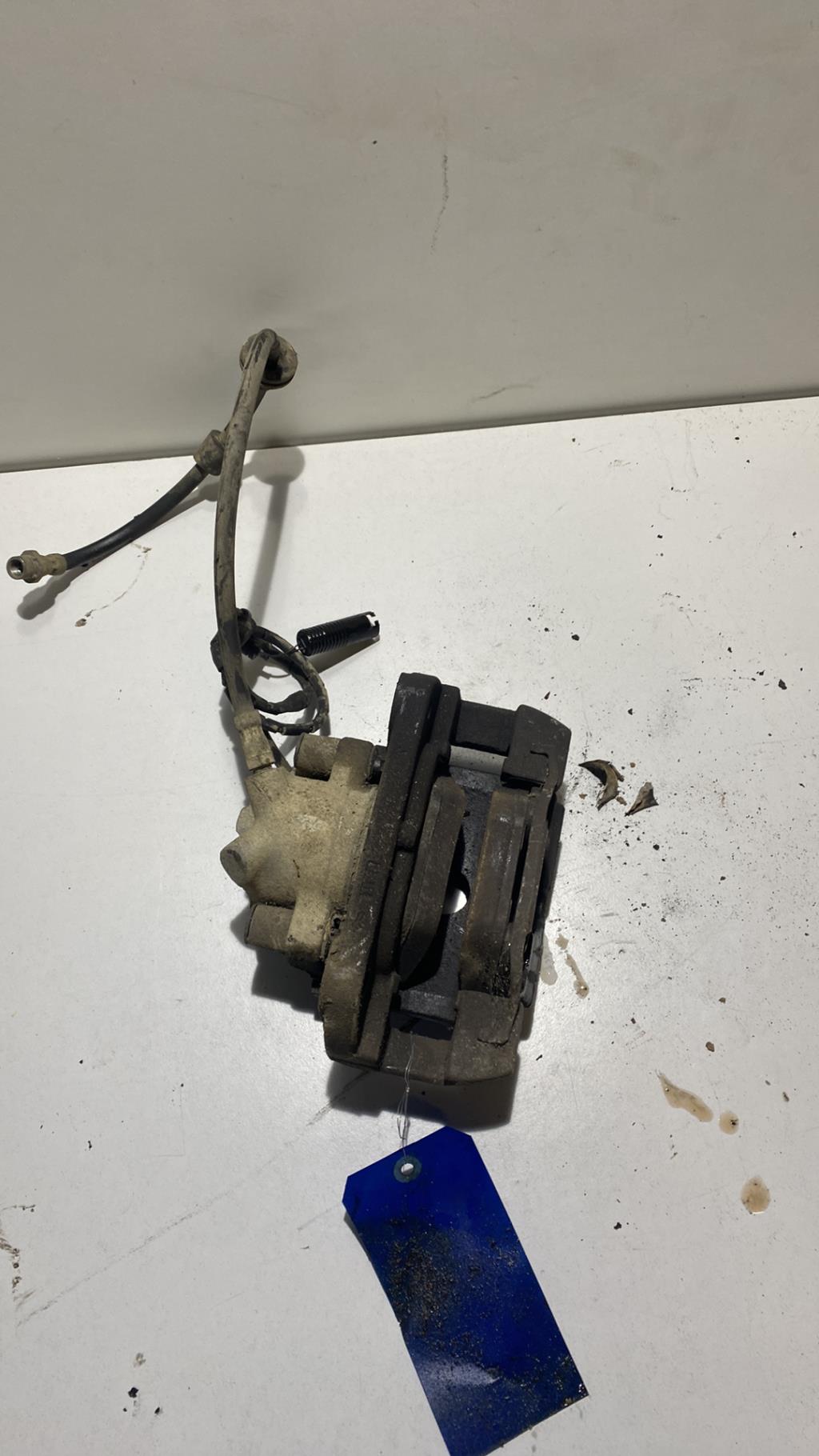 Etrier avant gauche (freinage) BMW X3 E83 PHASE 1 Diesel - 1