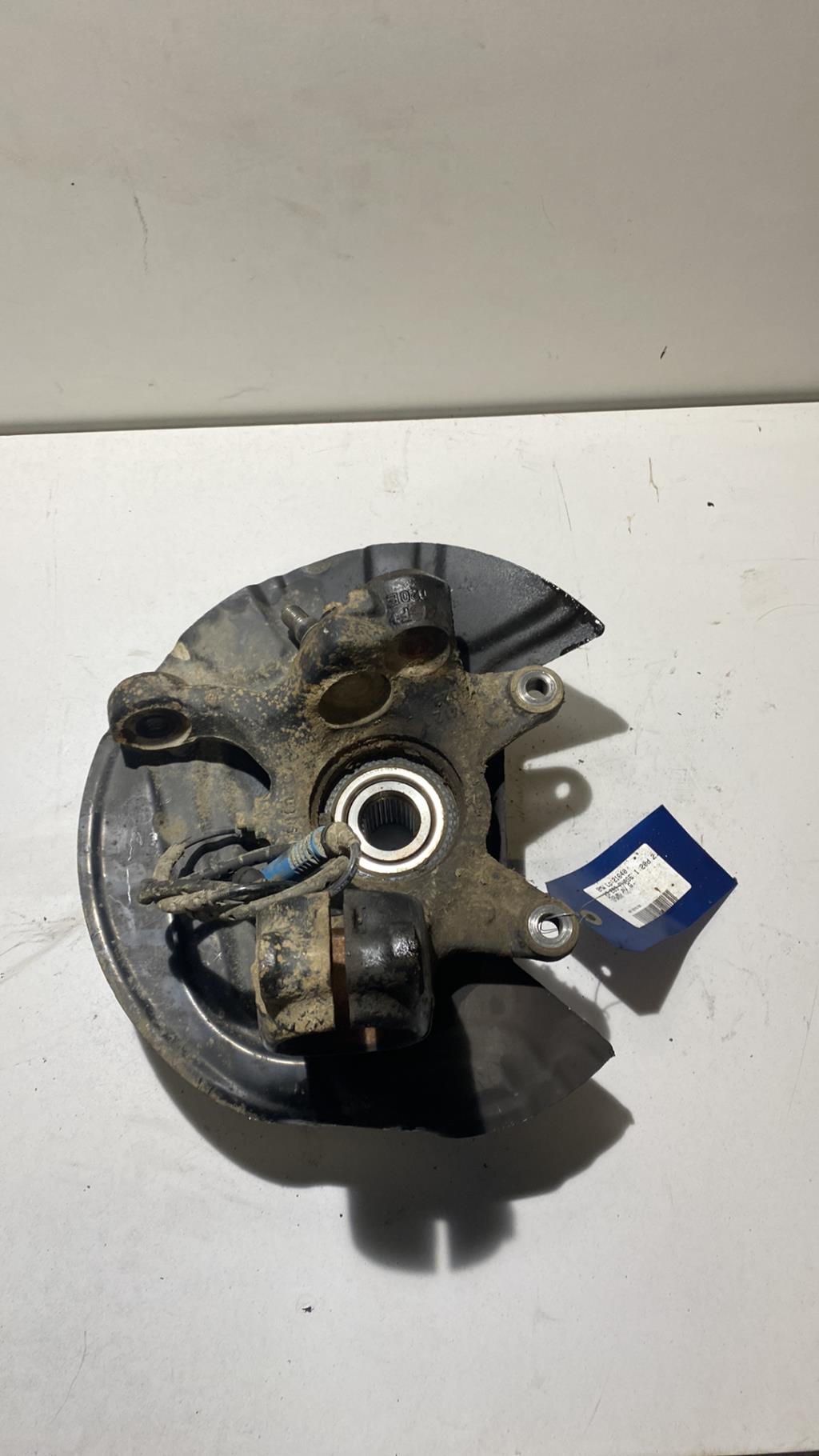 Moyeu avant gauche BMW X3 E83 PHASE 1 Diesel - 1