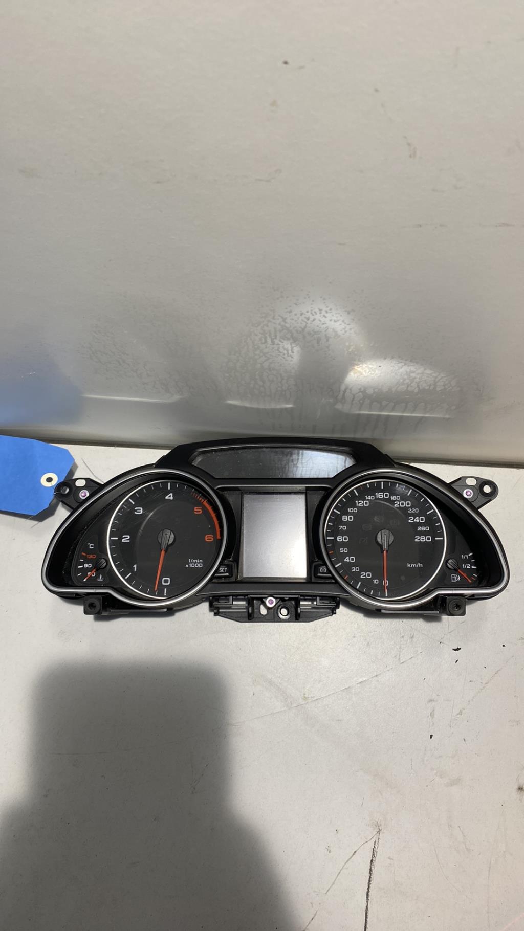 Compteur AUDI A5 1 COUPE PHASE 1  - 1
