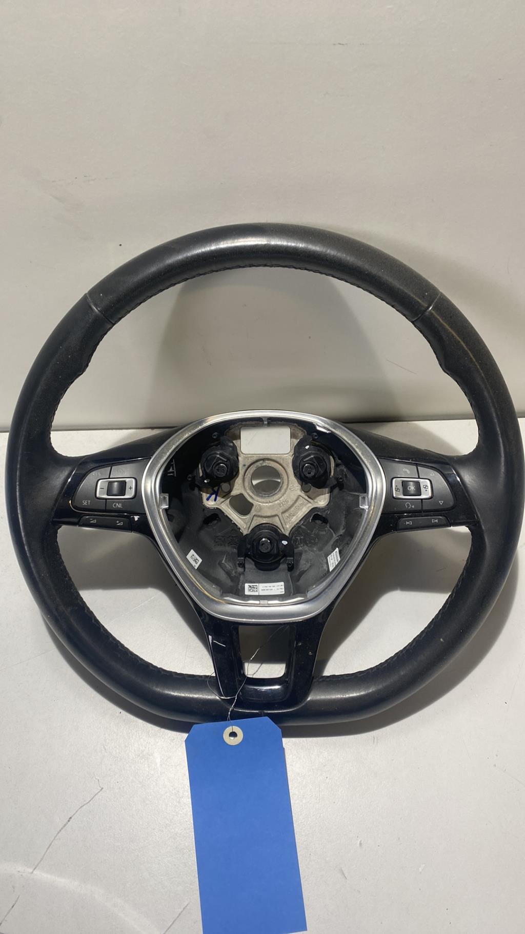 Volant VOLKSWAGEN POLO 5 PHASE 2 Diesel - 1