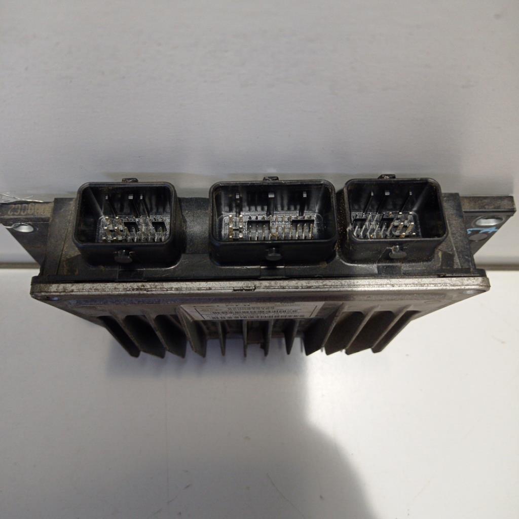 Calculateur RENAULT CLIO 3 PHASE 1  - 1