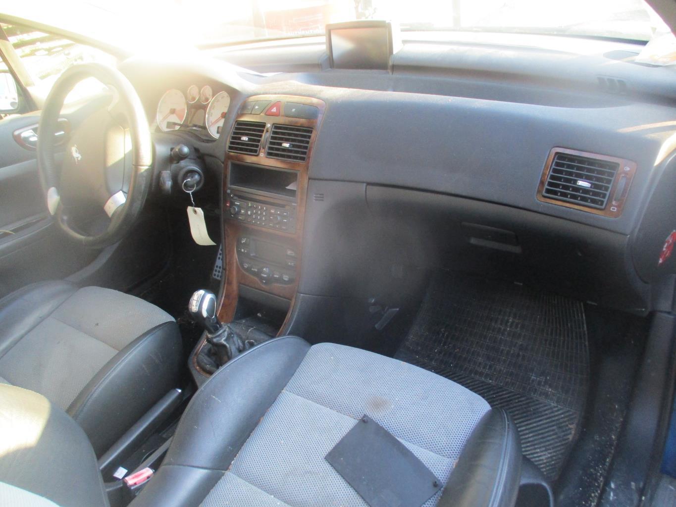 Moteur PEUGEOT 307 PHASE 1 CABRIOLET  - 1