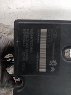 Bloc ABS (freins anti-blocage) CITROEN C3 2 PHASE 1 Essence - 1