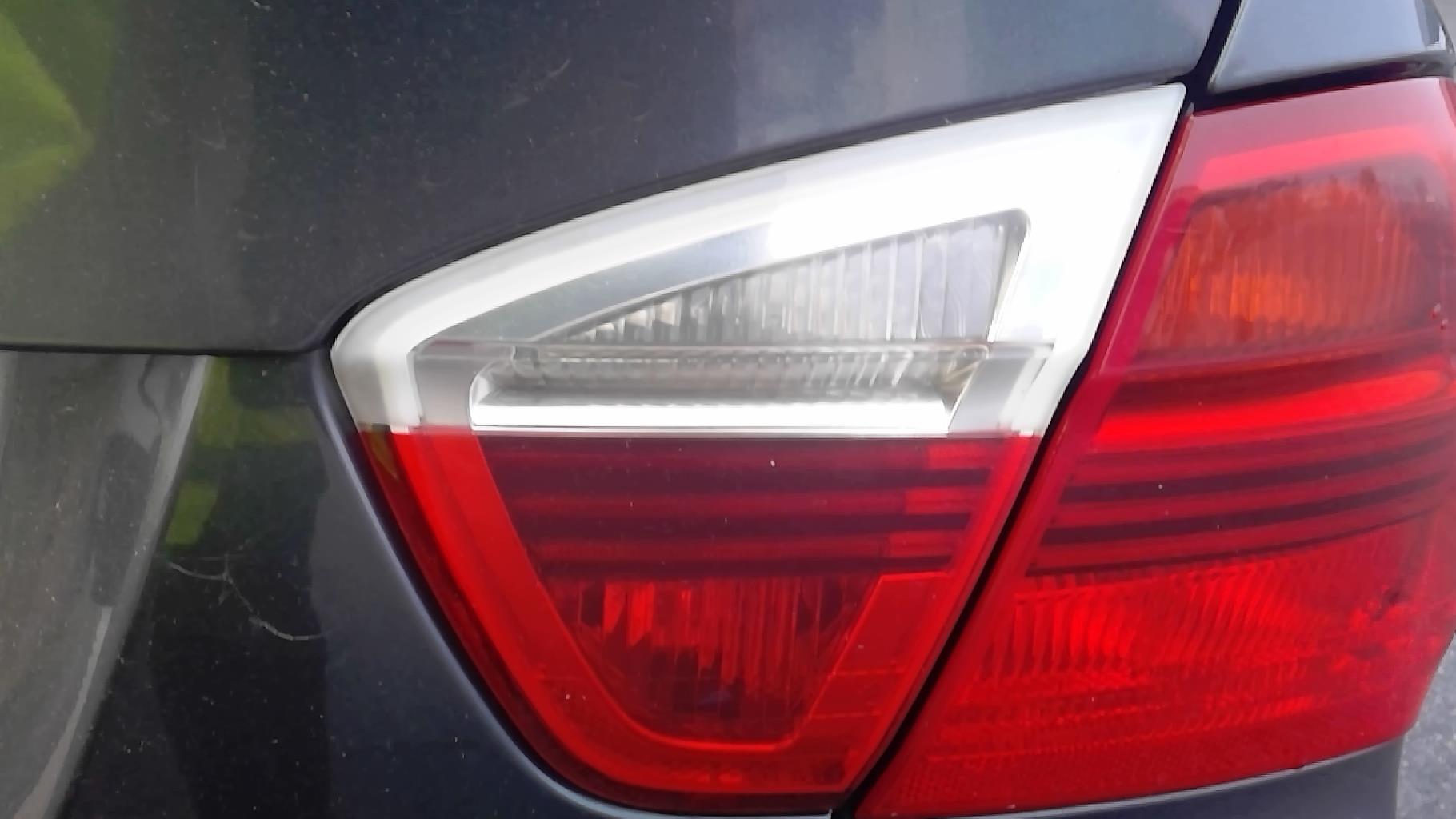 Feu arriere secondaire droit (feux) BMW SERIE 3 E90 PHASE 1 Diesel - 1