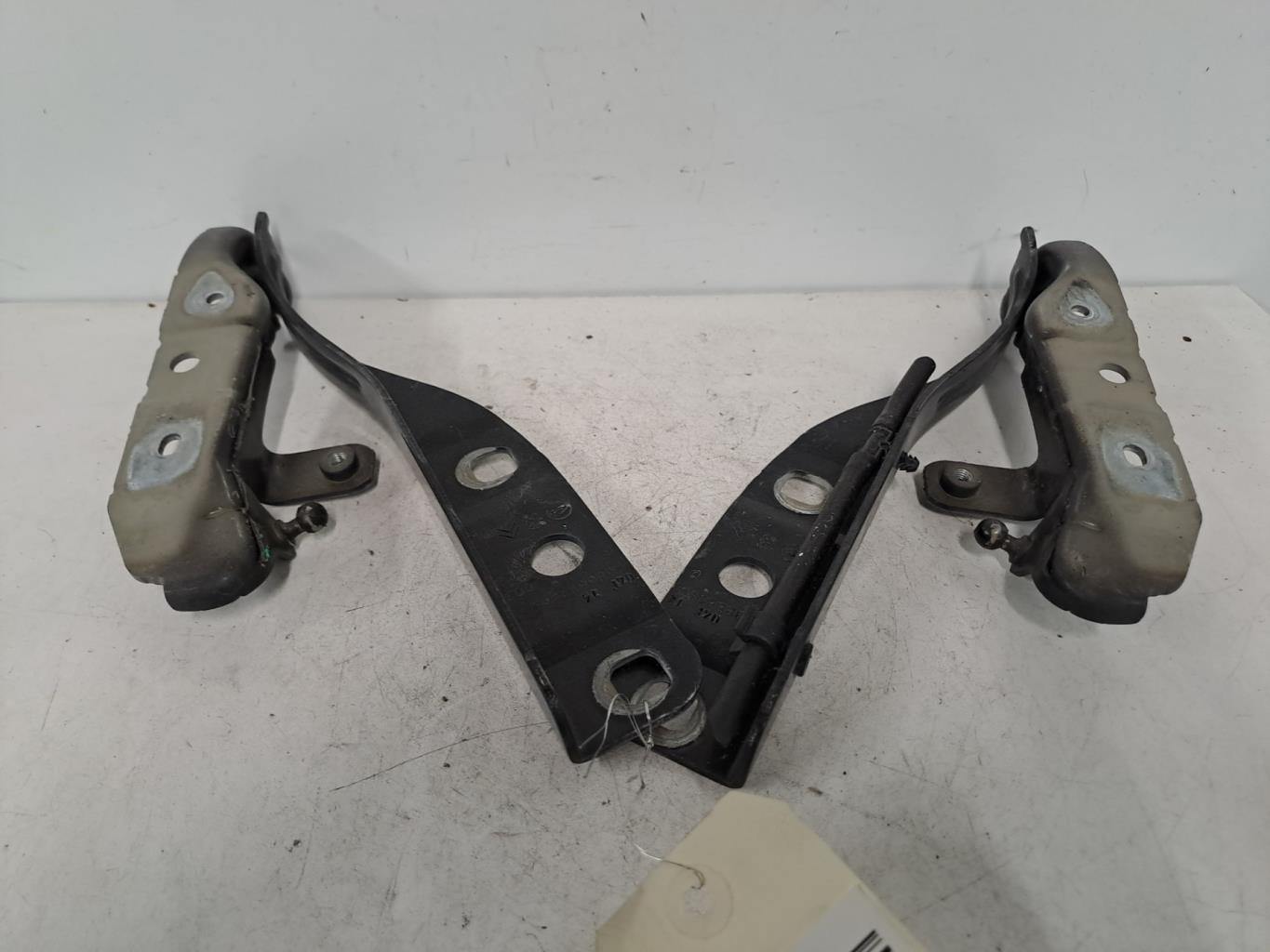 Charniere de capot CITROEN DS5 PHASE 1  - 1