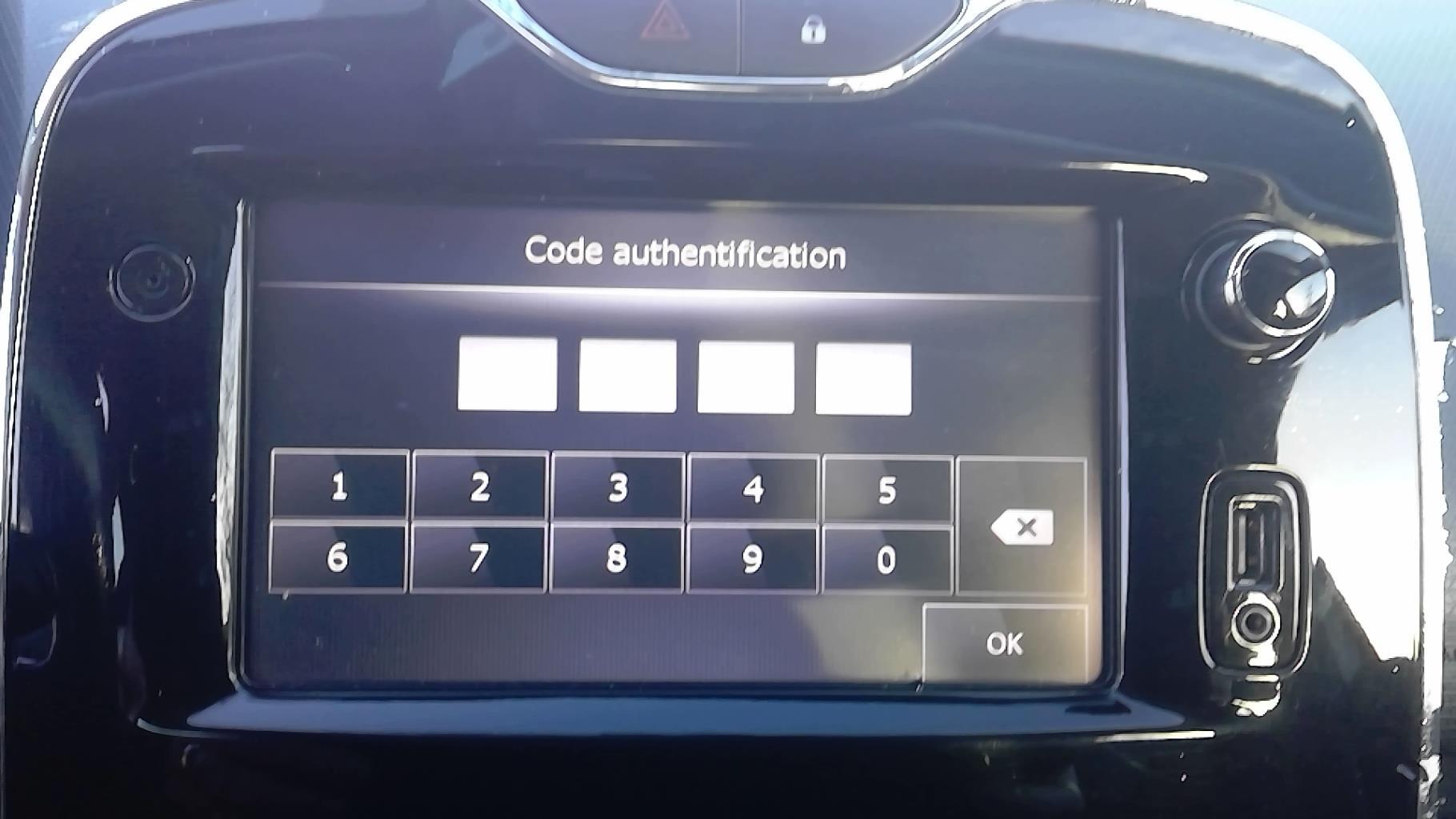Ecran GPS RENAULT CLIO 4 PHASE 1 Diesel - 1
