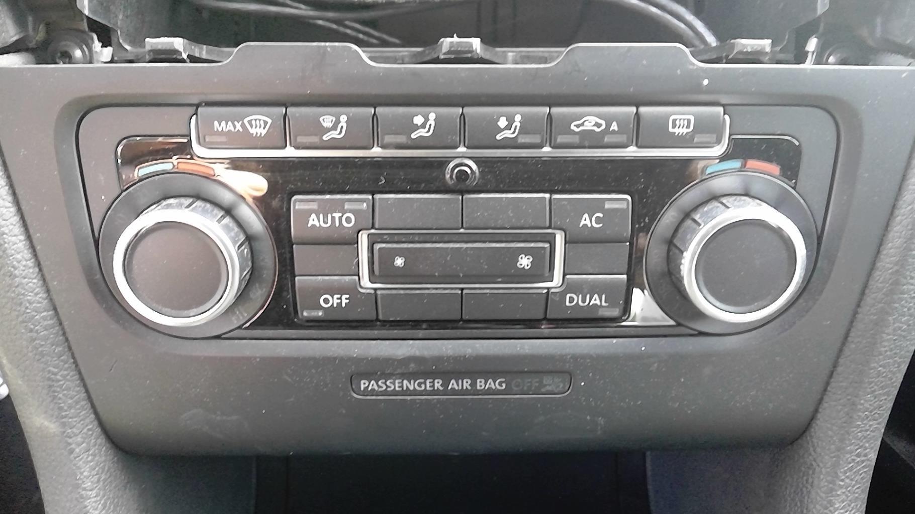 Commande chauffage VOLKSWAGEN GOLF 6  - 1