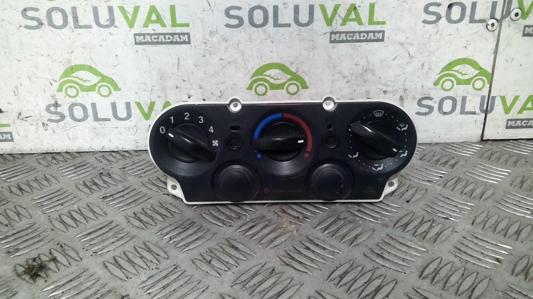 Commande chauffage FORD FIESTA 5 PHASE 1 Essence - 1