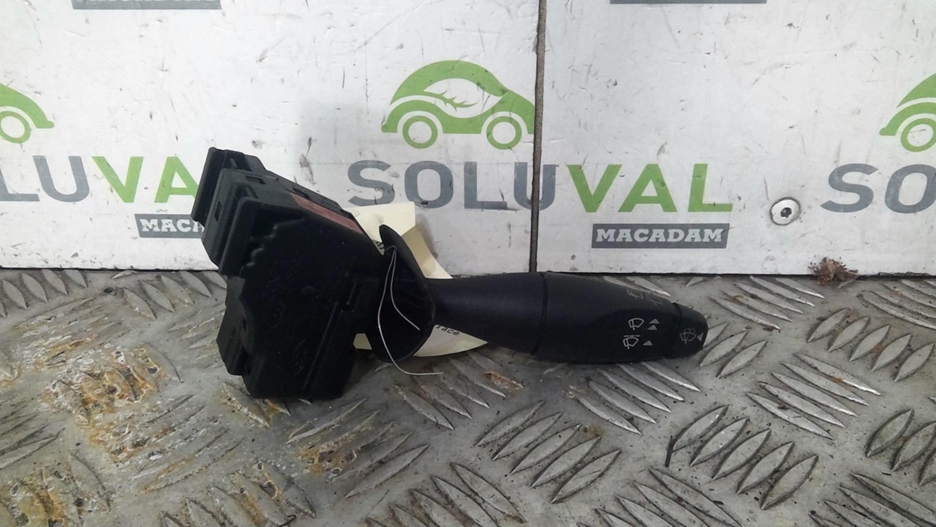 Devio tergicristalli FORD FIESTA 5 PHASE 1 Gasolina - 1