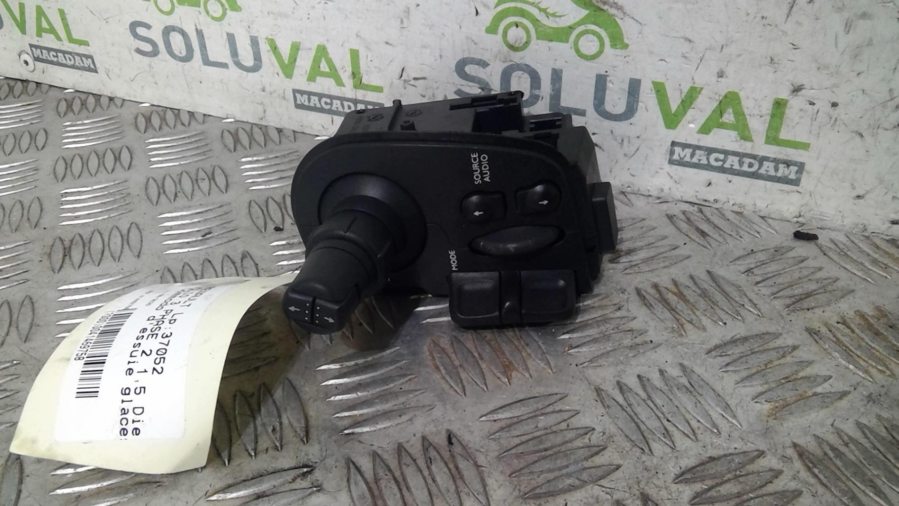 Commodo d'essuie glaces RENAULT CLIO 3 PHASE 1  - 1