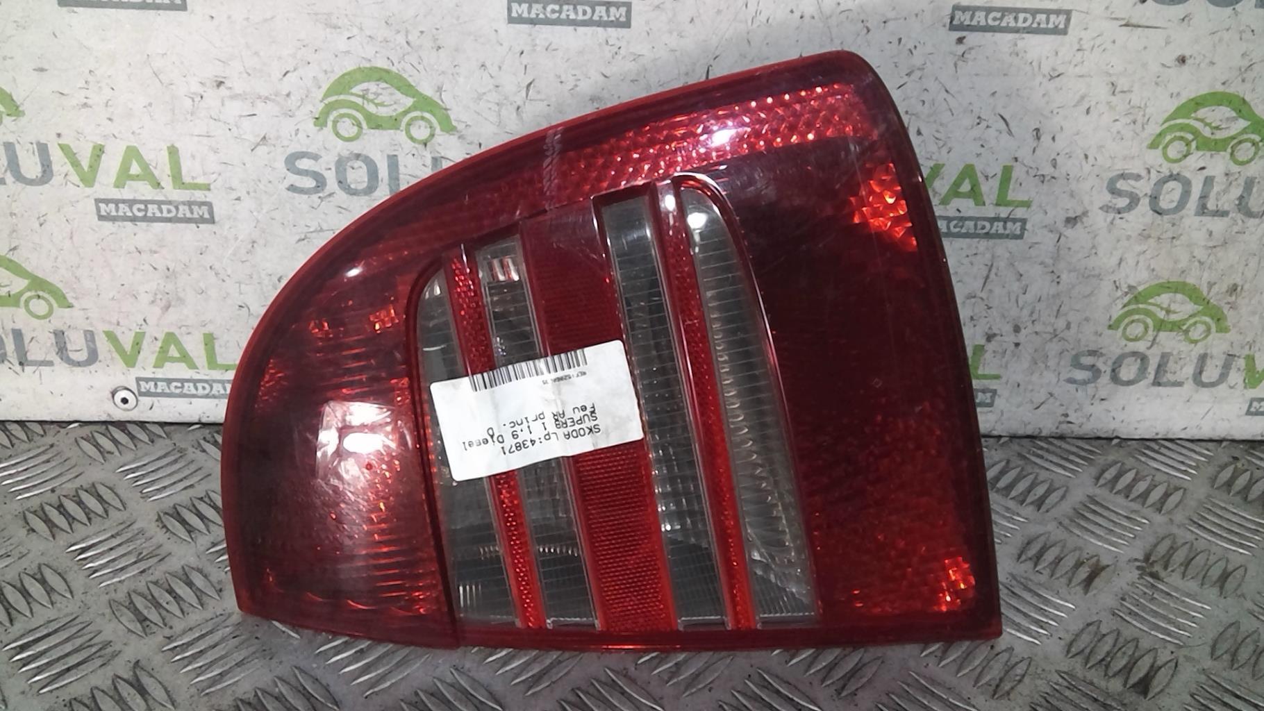 Fanale posteriore principale destro (luci) SKODA SUPERB 1 Diésel - 1