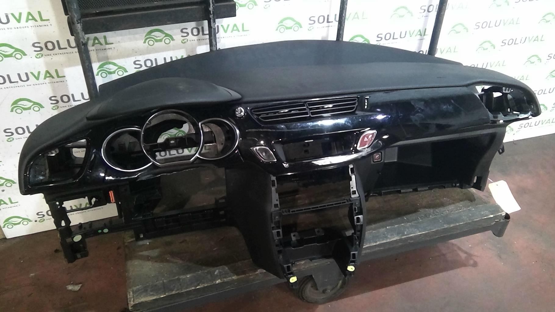 Planche de bord complete CITROEN DS3 PHASE 1 Diesel - 1