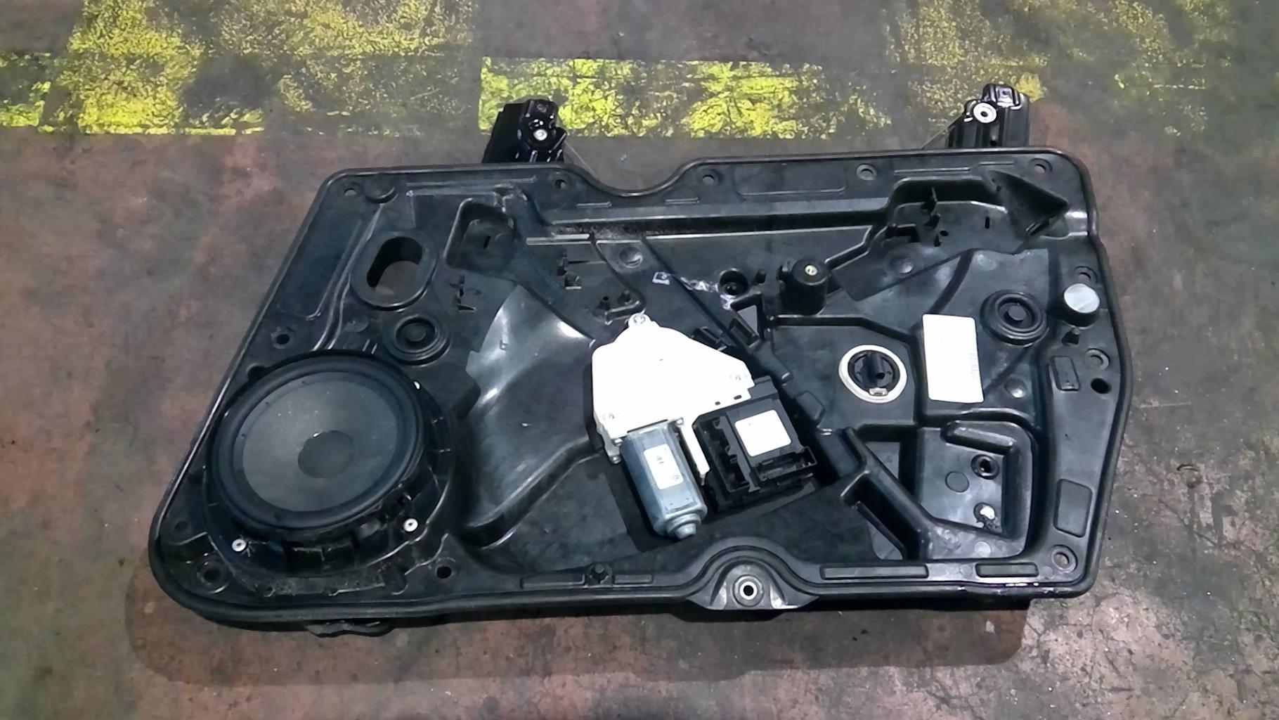 Alzacristalli elettrico anteriore destro VOLKSWAGEN GOLF 6 Diésel - 1