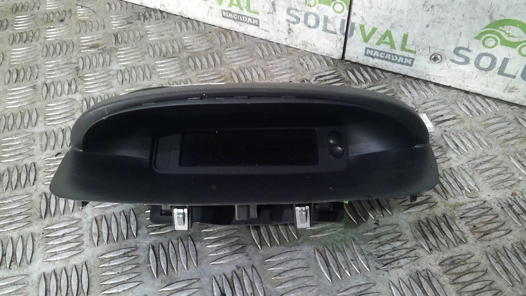 Horloge RENAULT MEGANE 3 PHASE 2 Diesel - 1