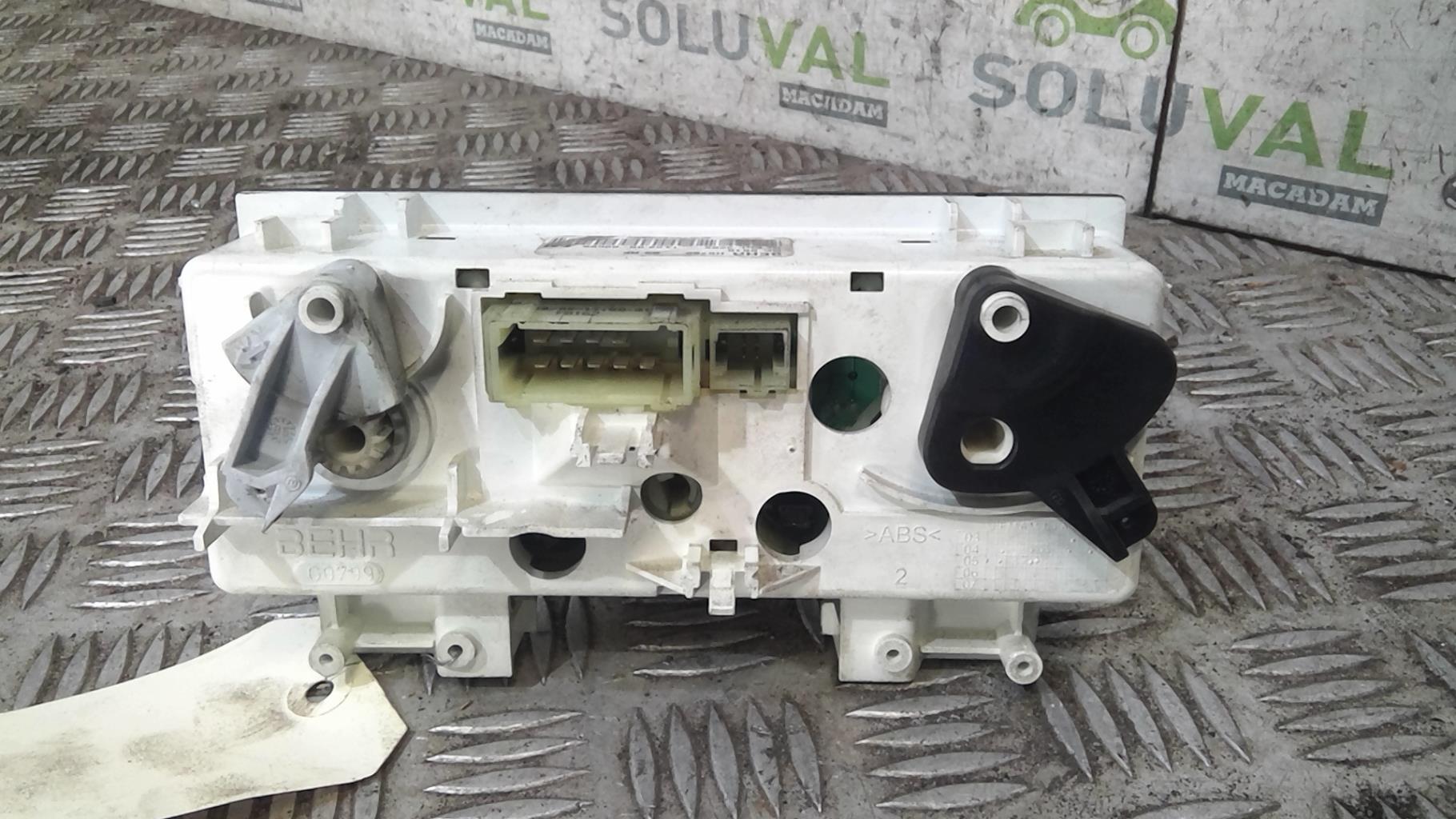 Commande chauffage CITROEN C4 1 PHASE 1 COUPE Diesel - 1