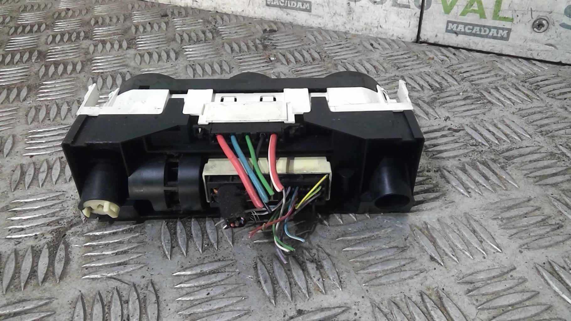 Commande chauffage VOLKSWAGEN POLO 4 PHASE 1 Essence - 1