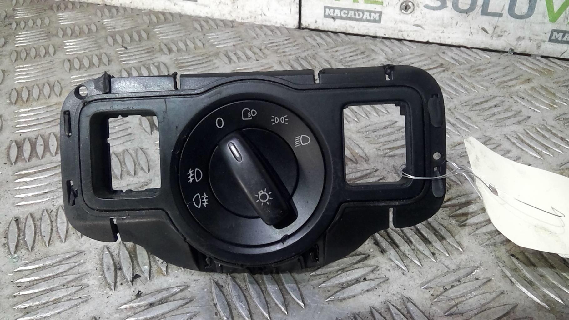 Commodo phare VOLKSWAGEN PASSAT 5 Diesel - 1