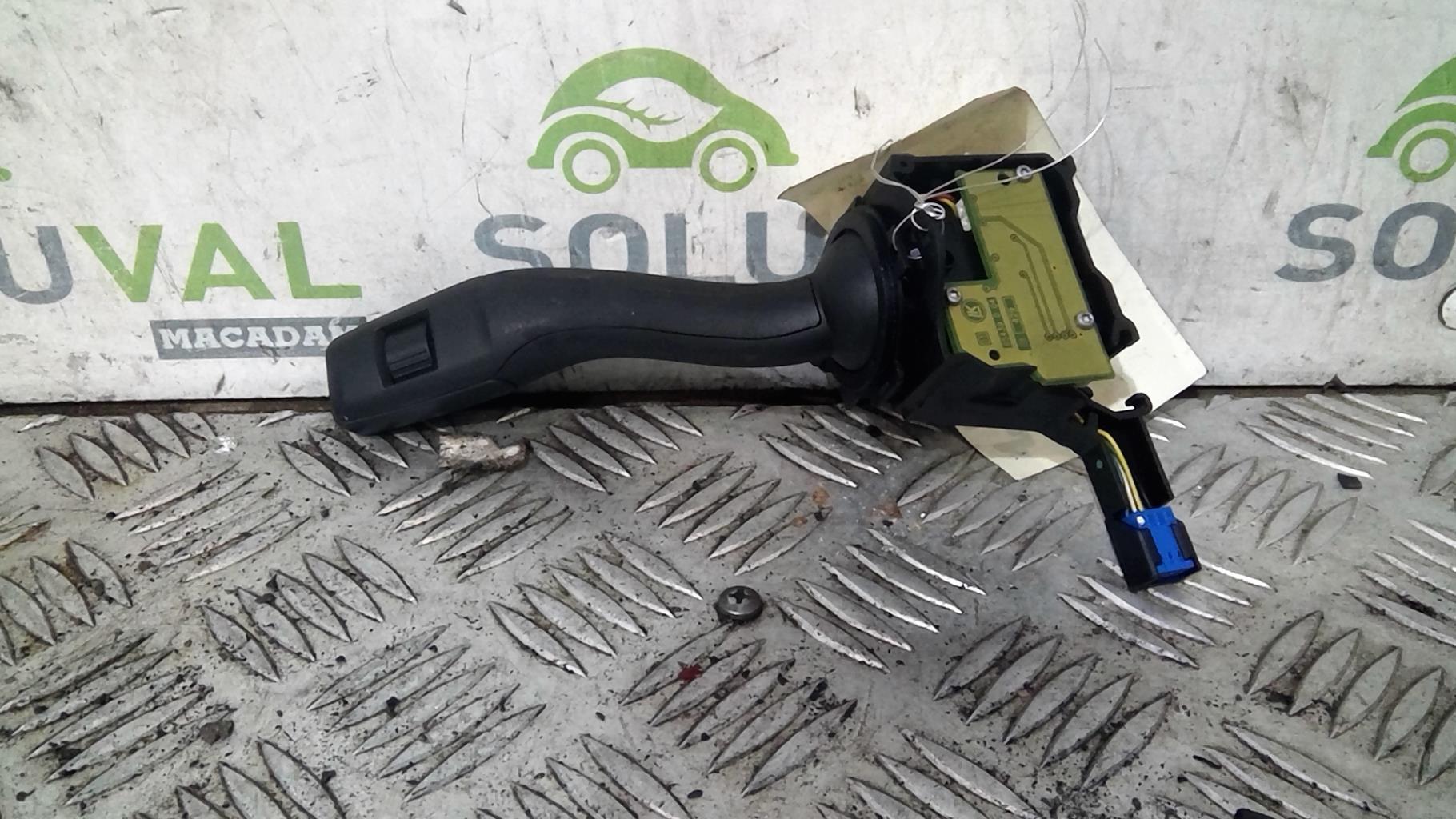 Commodo d'essuie glaces AUDI A3 2 SPORTBACK PHASE 1 Diesel - 1