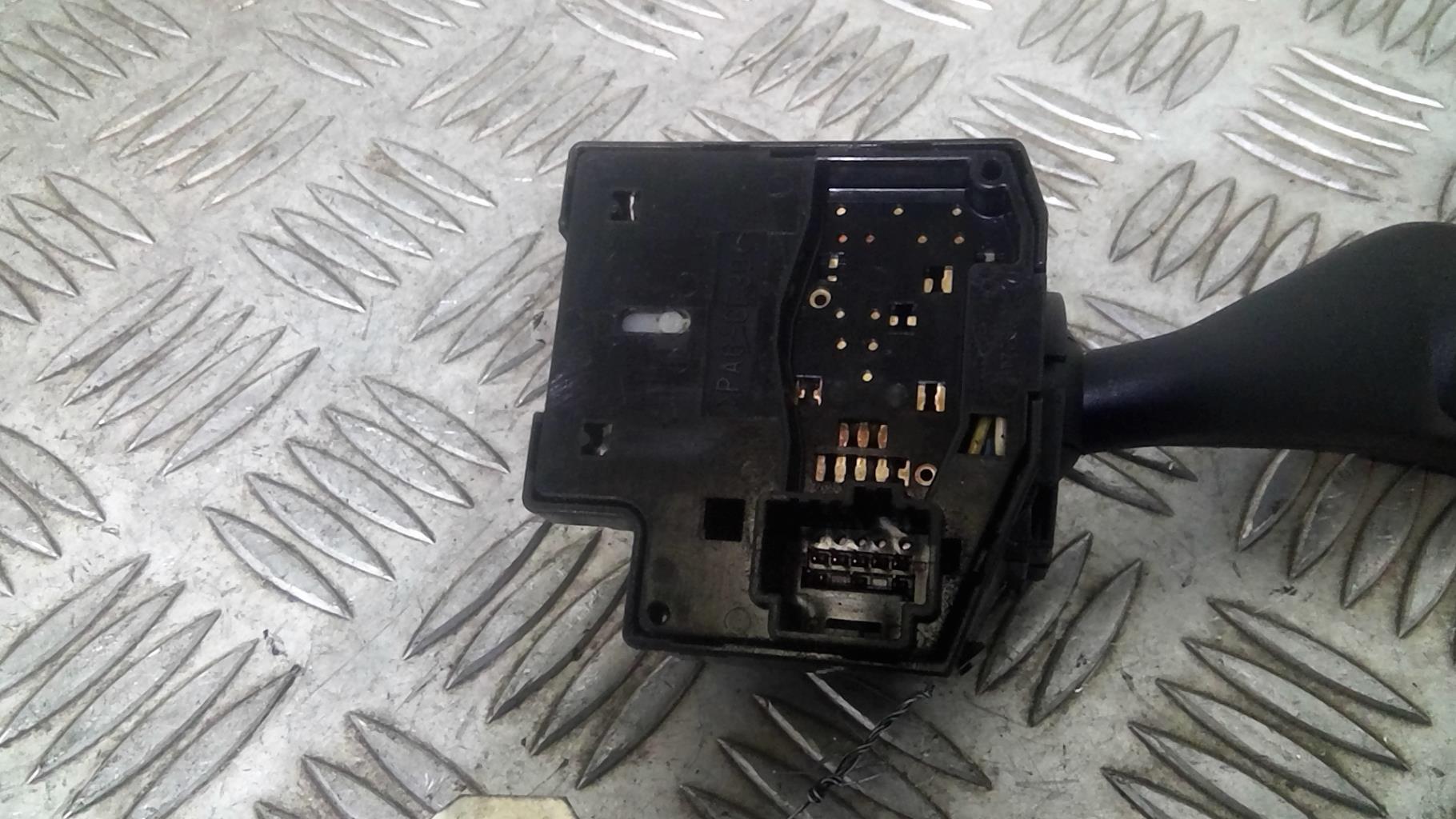 Commodo phare FORD FOCUS 2 PHASE 2 Diesel - 1