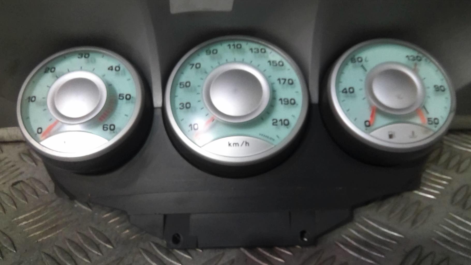 Compteur CITROEN C8 Diesel - 1