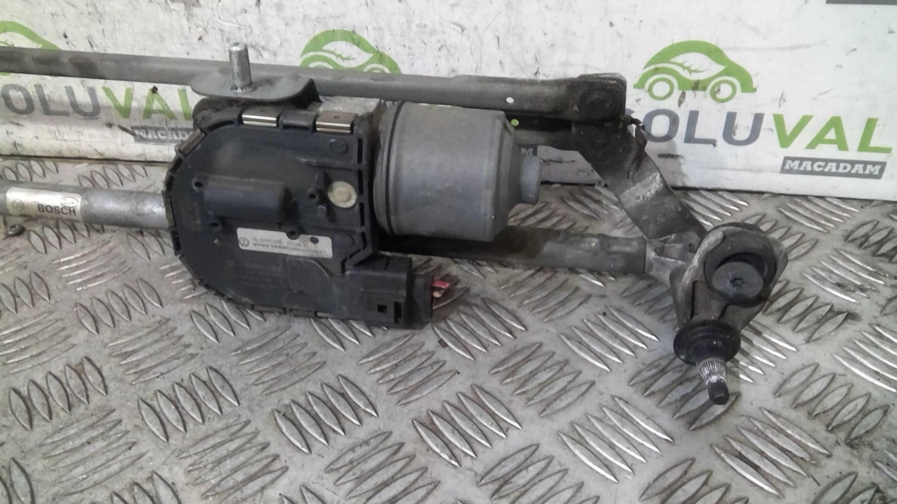 Motore tergicristallo anteriore VOLKSWAGEN JETTA 3  - 1