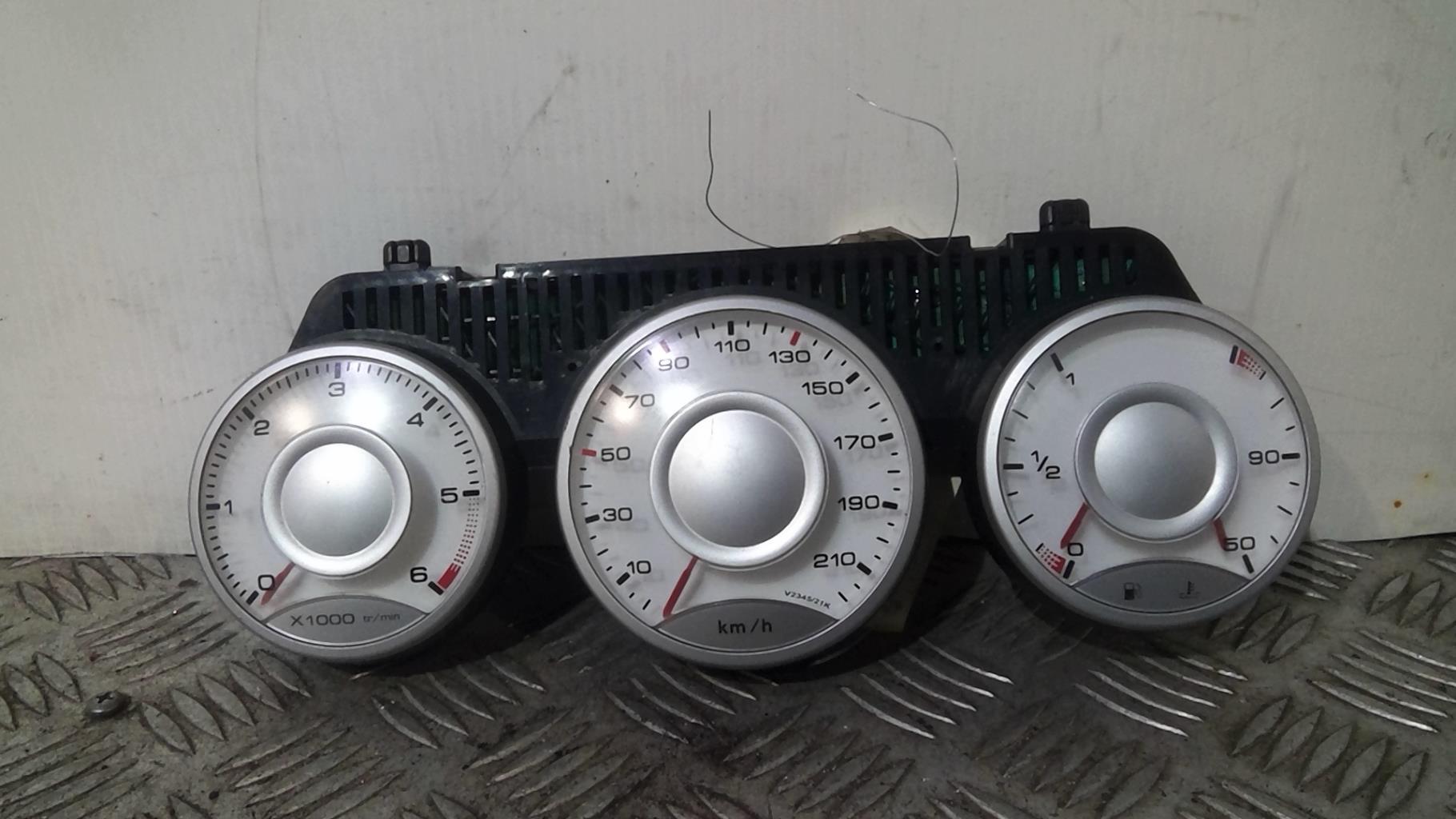 Compteur CITROEN C8 Diesel - 1