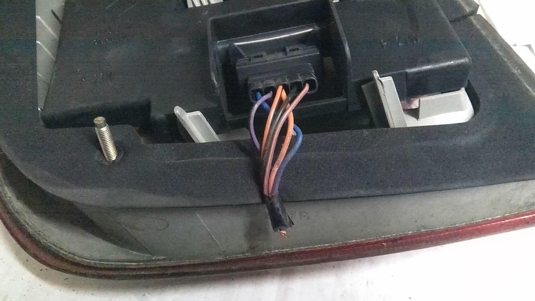 Fanale posteriore principale destro (luci) FORD FIESTA 4 PHASE 2 Gasolina - 1