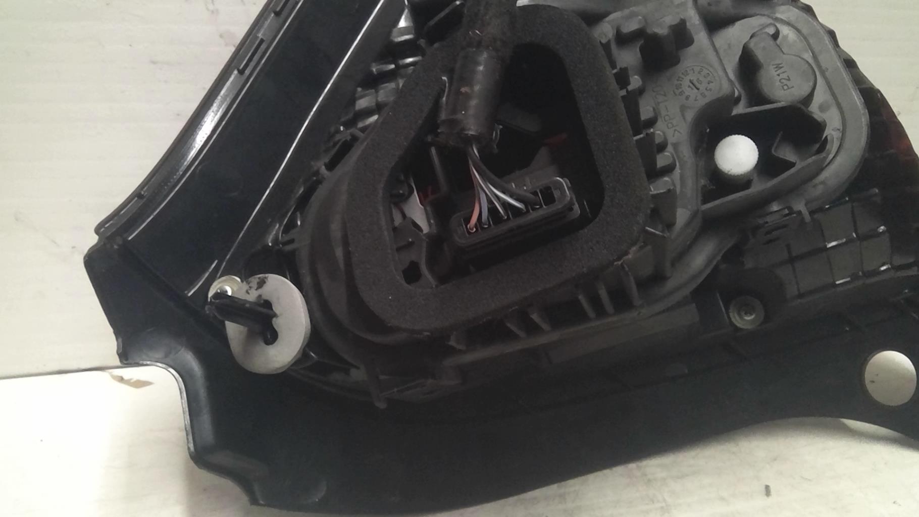 Fanale posteriore principale sinistro (luci) RENAULT TWINGO 3 PHASE 1 Gasolina - 1