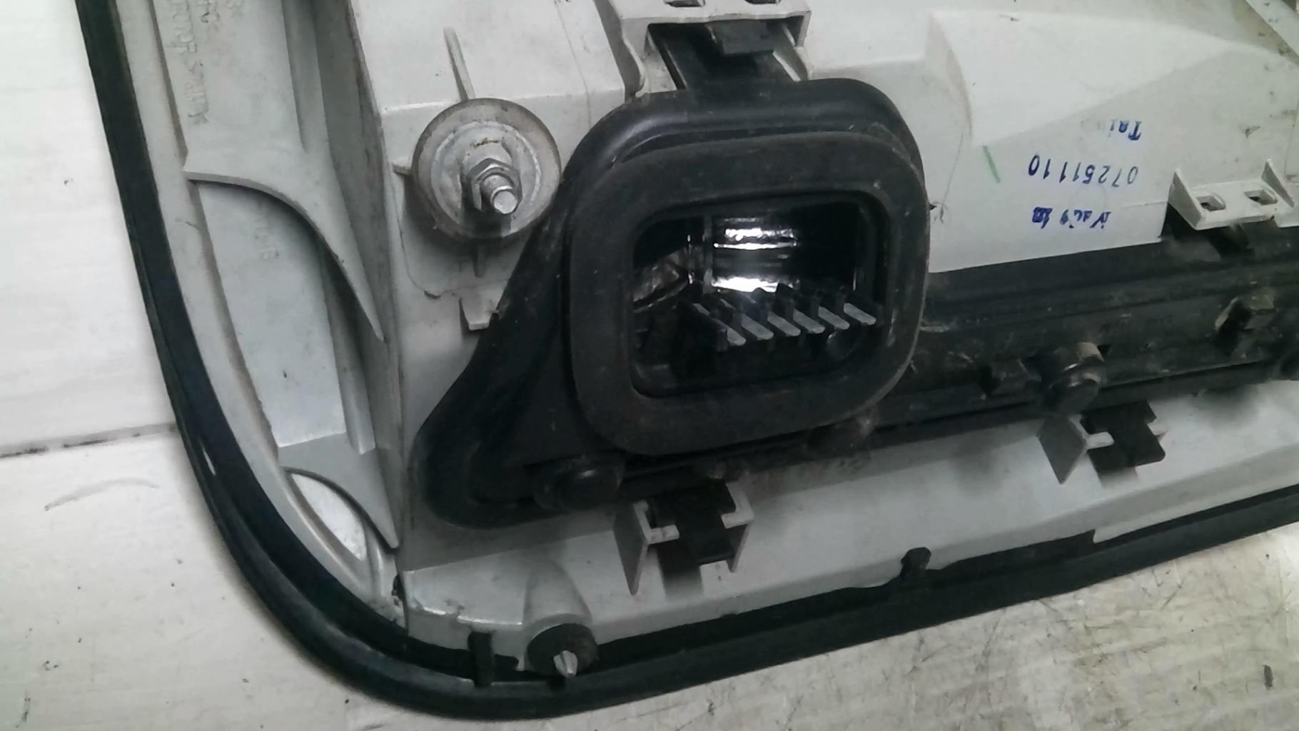 Fanale posteriore principale sinistro (luci) OPEL ZAFIRA A PHASE 1 Gasolina - 1