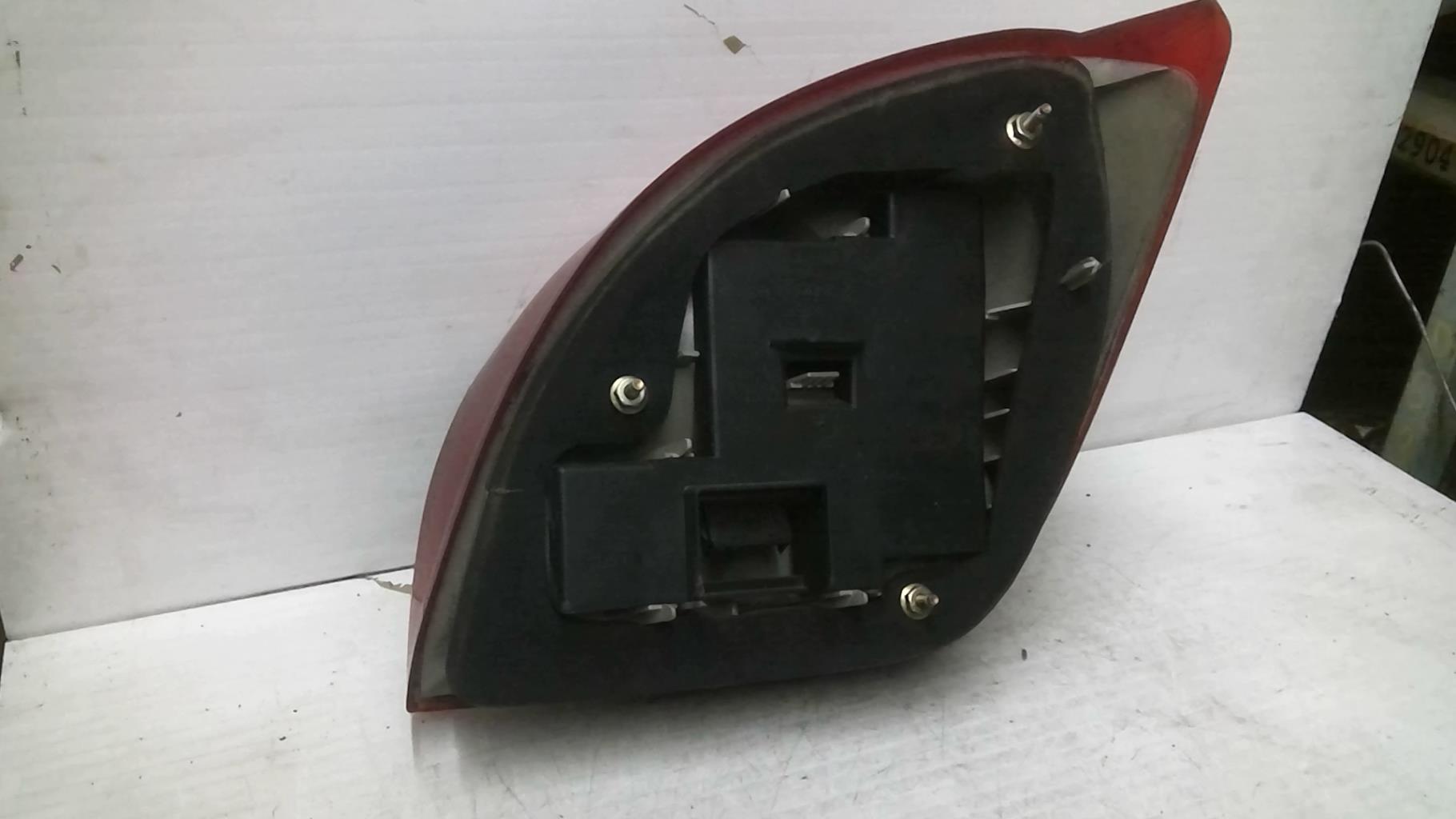 Fanale posteriore principale sinistro (luci) FORD FIESTA 4 PHASE 2 Diésel - 1