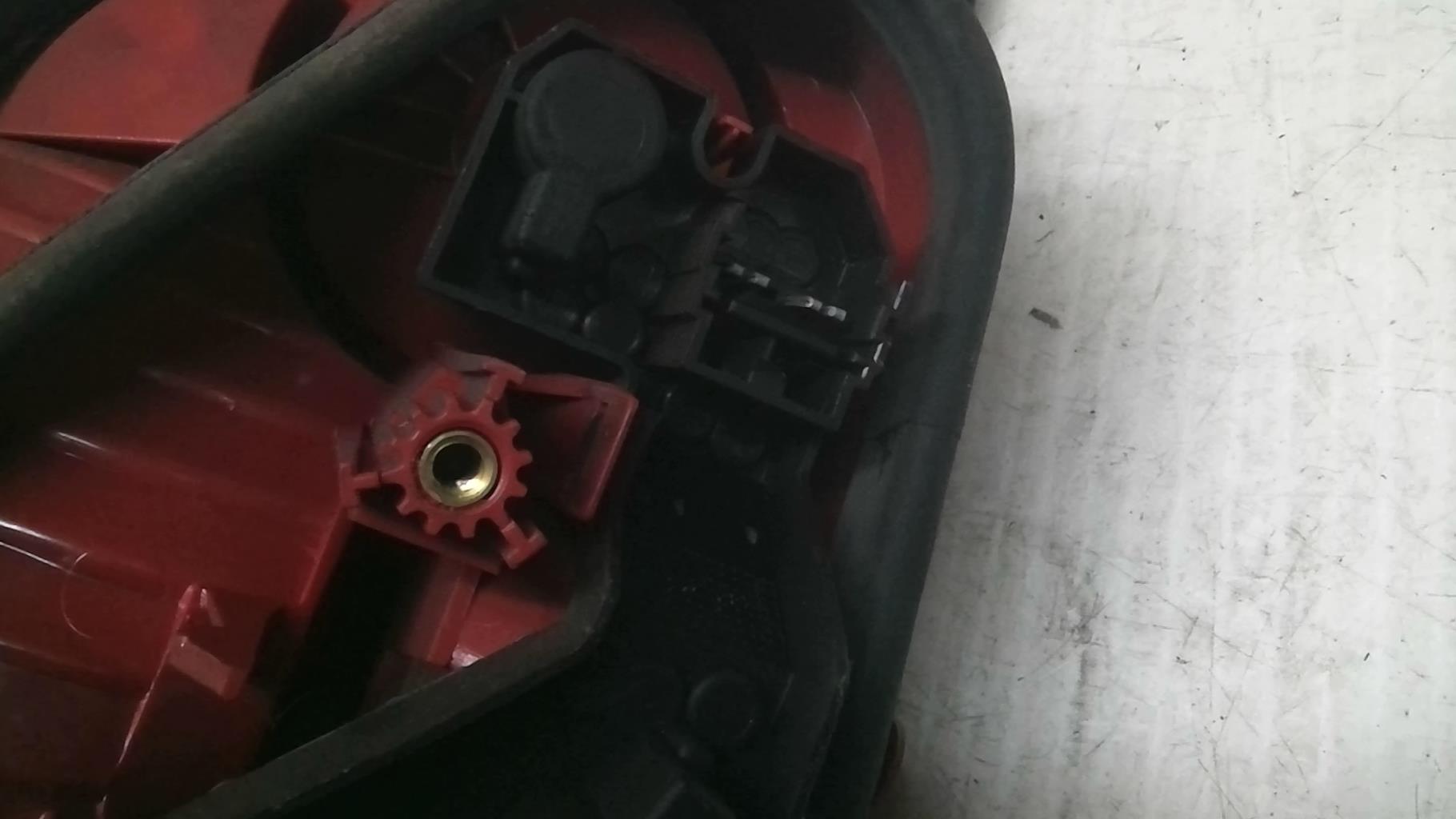 Feu arriere secondaire droit (feux) RENAULT VEL SATIS PHASE 1 Diesel - 1