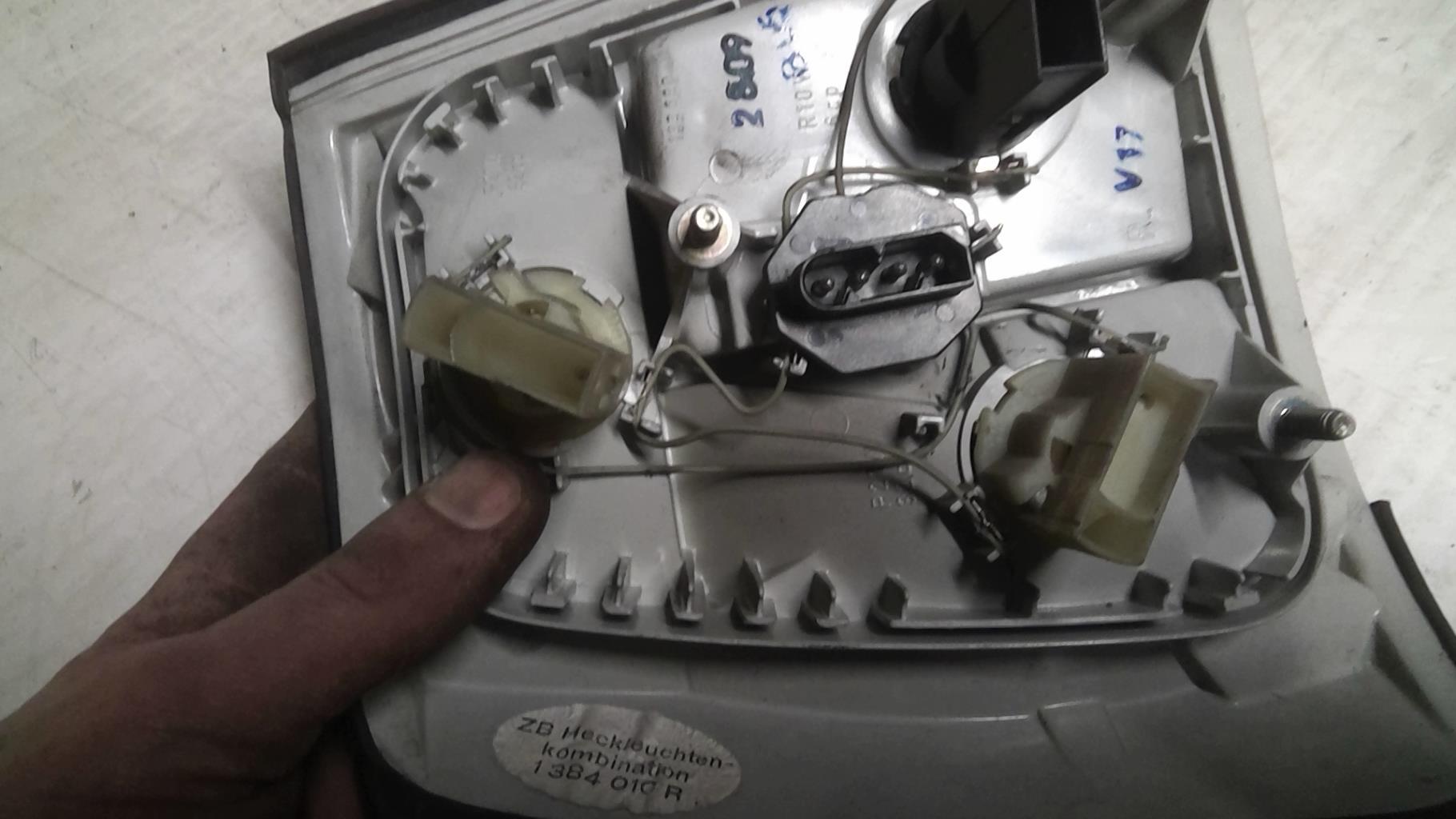 Fanale posteriore principale destro (luci) BMW SERIE 5 E34 Gasolina - 1