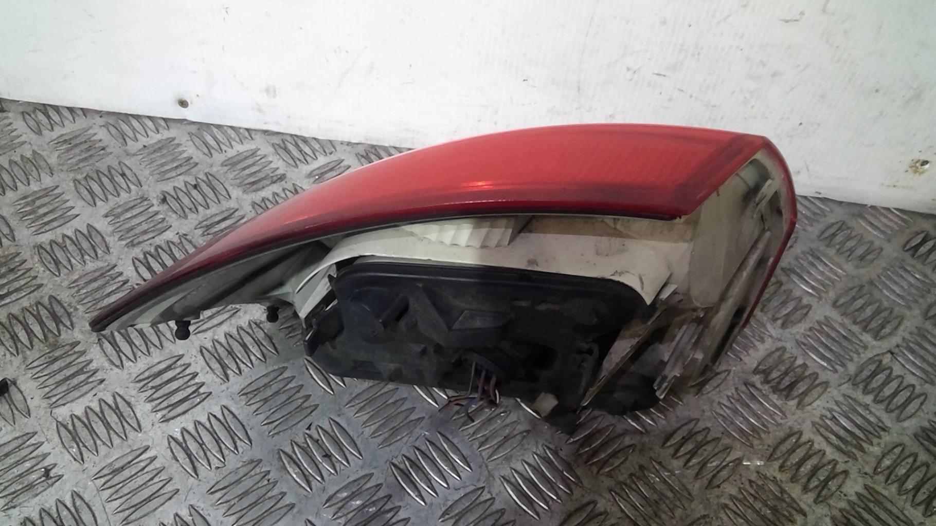 Fanale posteriore principale destro (luci) AUDI A4 2 PHASE 1 Diésel - 1