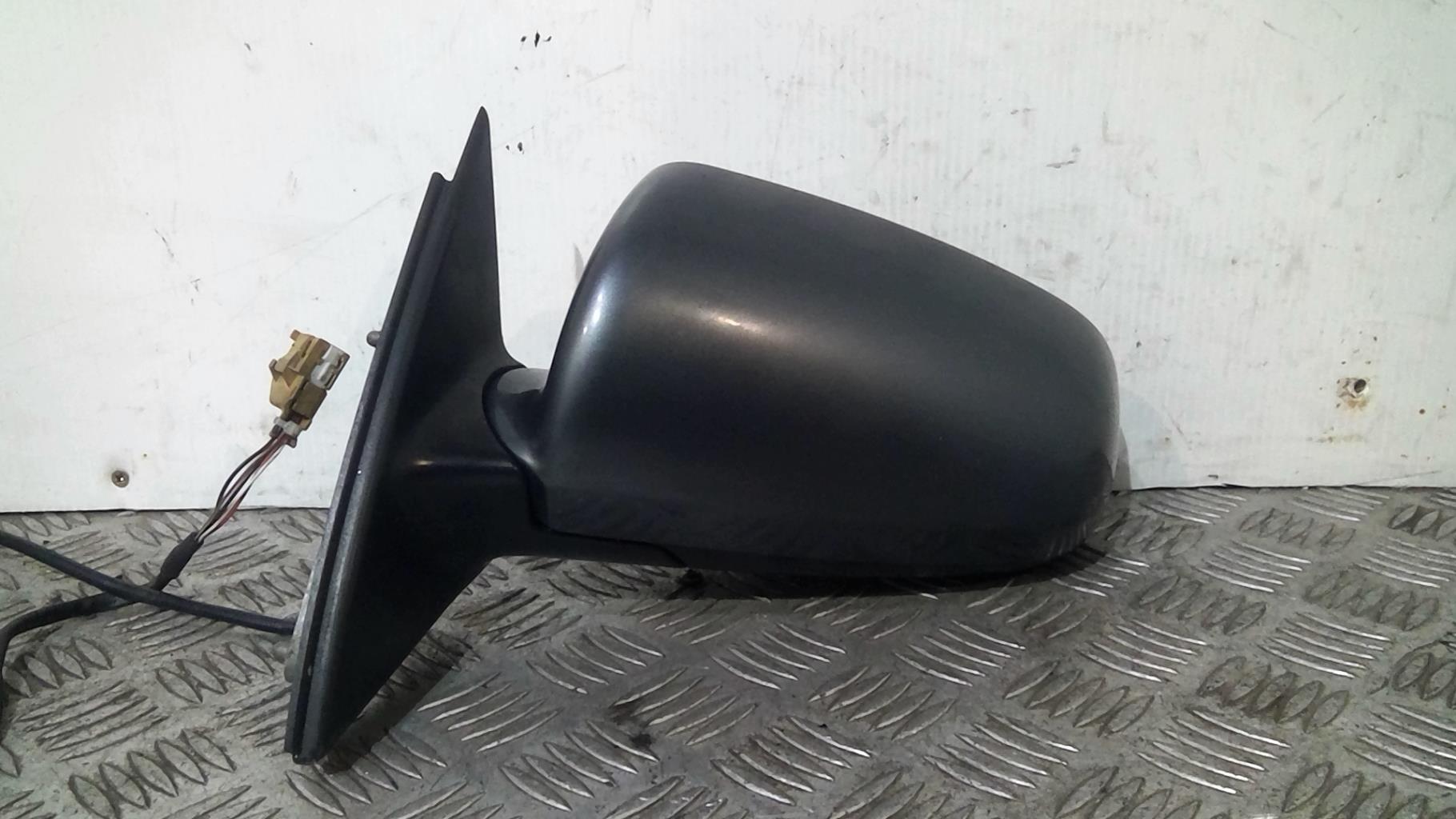Retrovisor izquierdo AUDI A4 2 PHASE 1 Diésel - 1