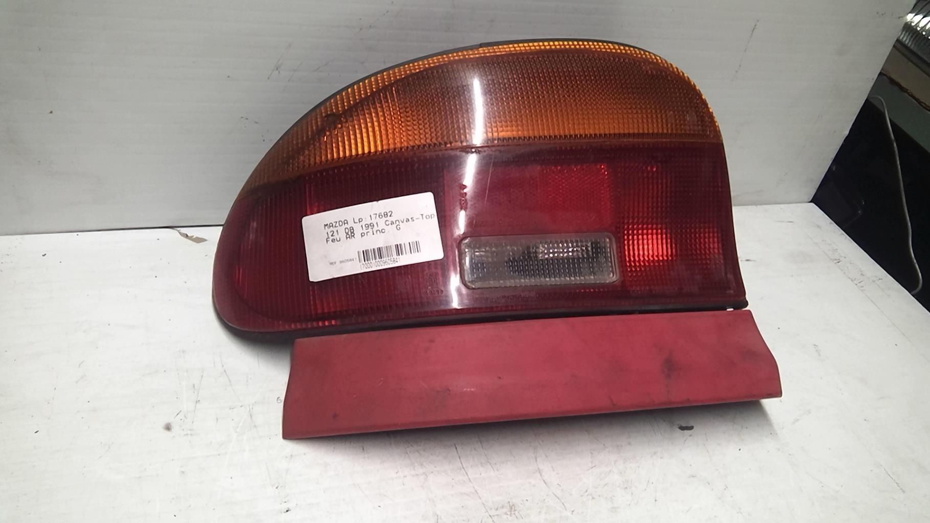 Feu arriere principal gauche (feux) MAZDA 121 2 Essence - 1