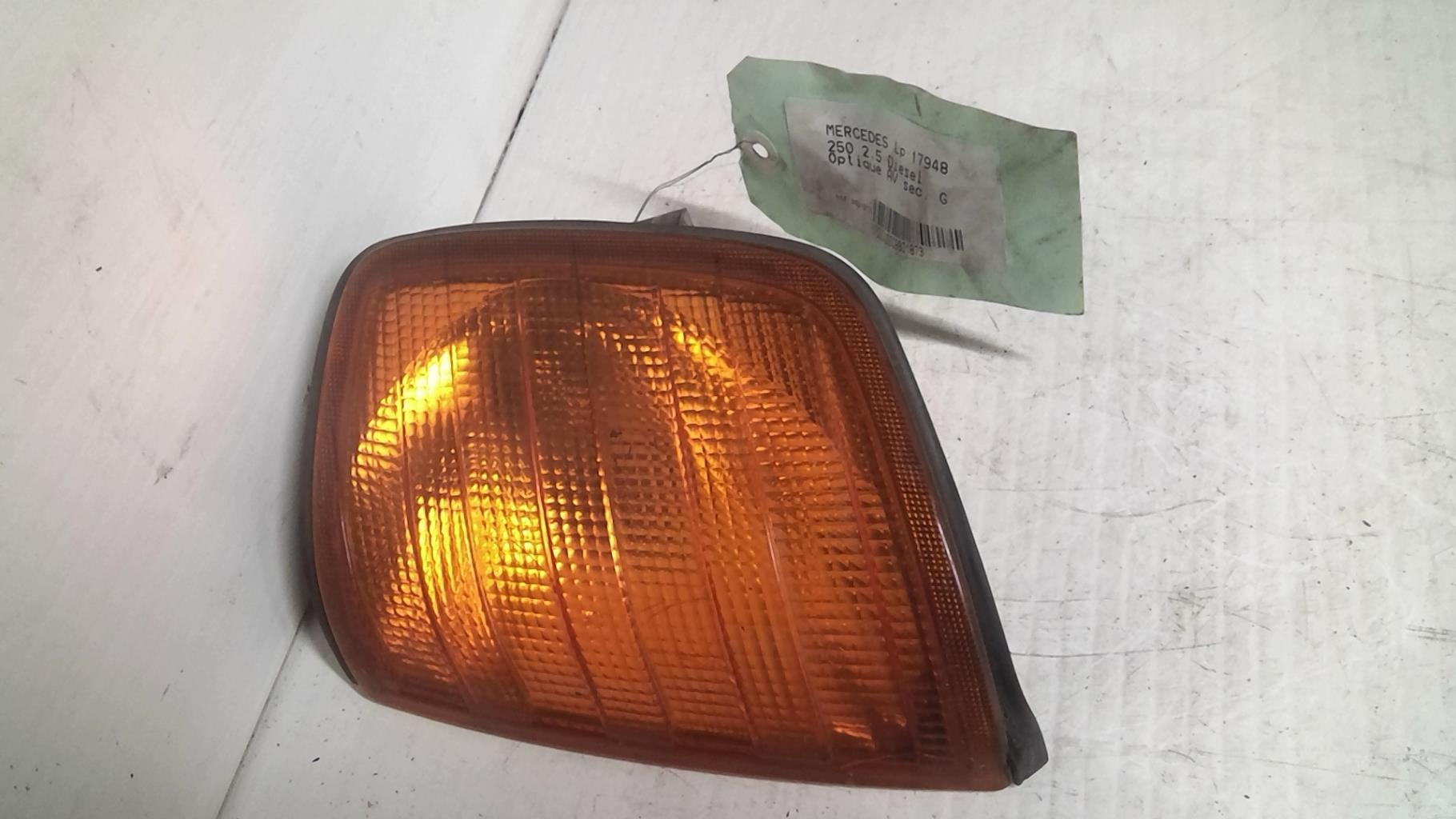 Gruppo ottico anteriore secondario sinistro (luci)(freccia) MERCEDES 250 W124 PHASE 1 Diésel - 1