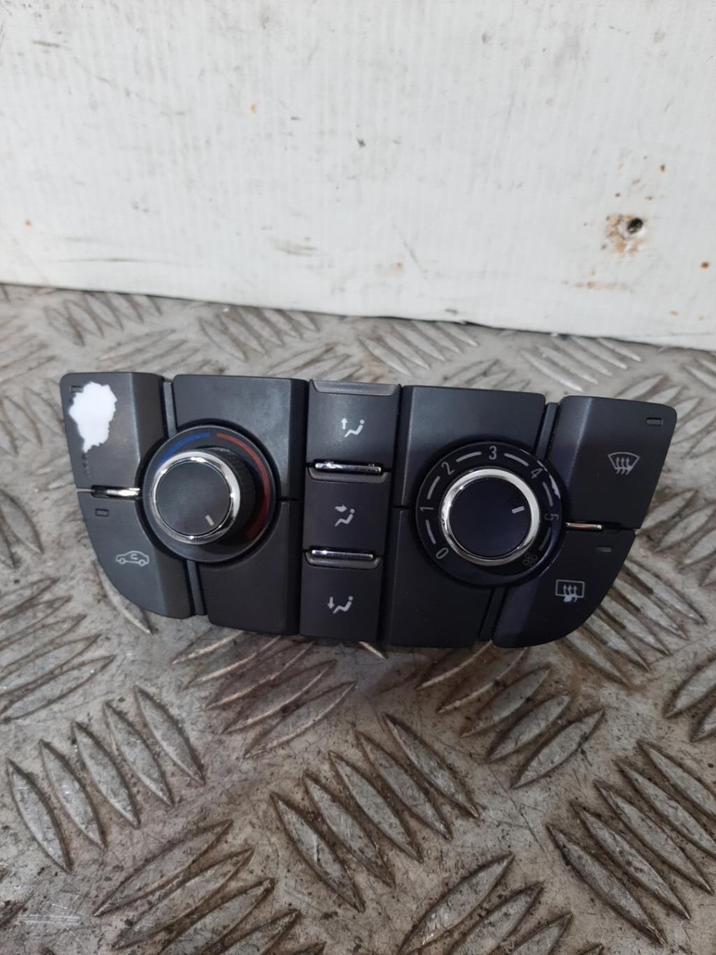 Commande chauffage OPEL ASTRA J PHASE 1 Diesel - 1