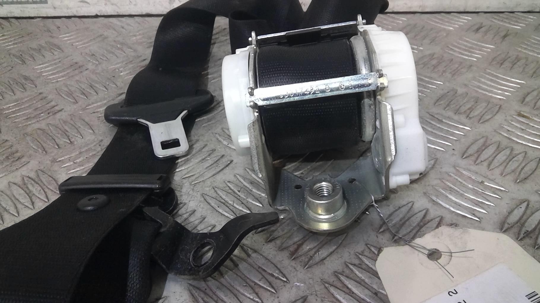 Cintura di sicurezza anteriore destra BMW SERIE 1 E87 PHASE 2 Diésel - 1